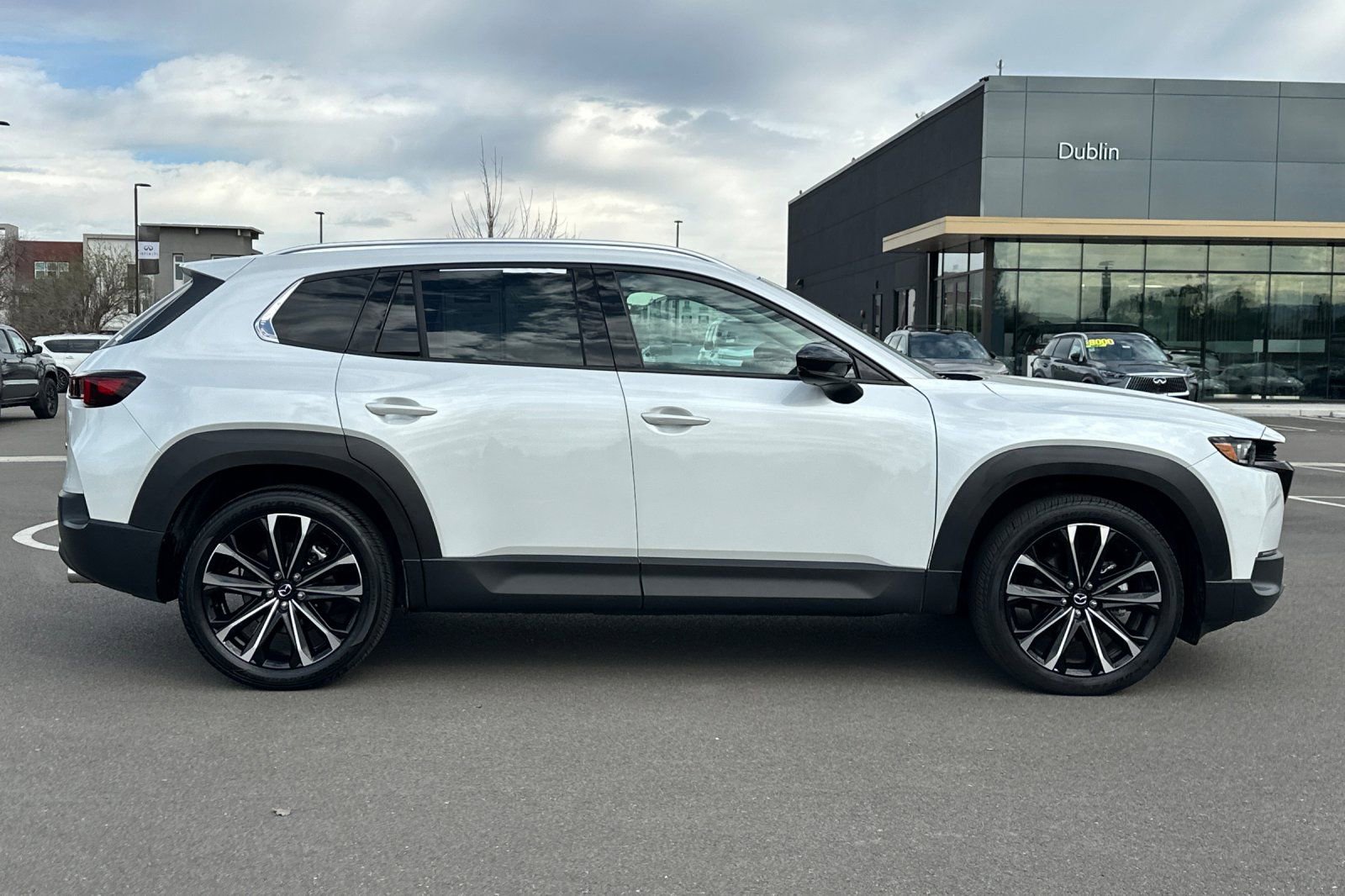 Used 2025 MAZDA CX-50 AWD 2.5 S w/ Premium Plus Pkg image 3