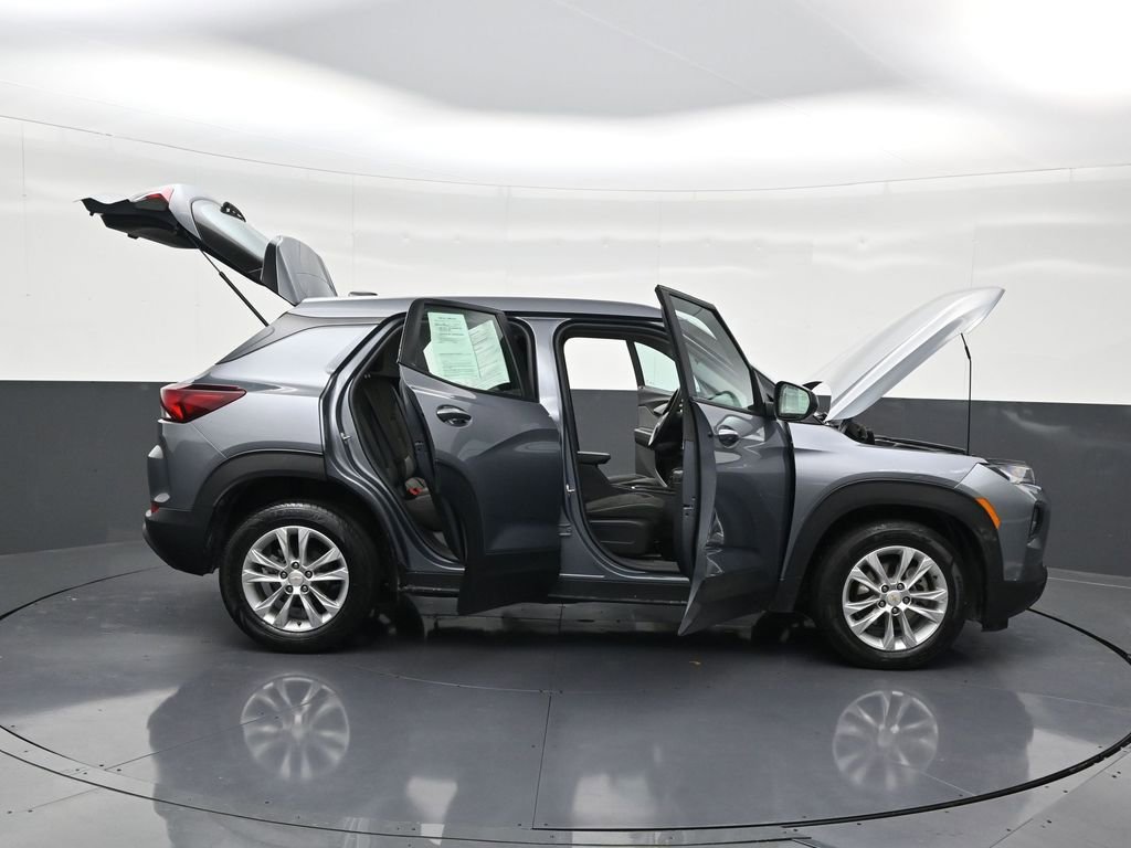 Used 2022 Chevrolet TrailBlazer LS FWD image 34