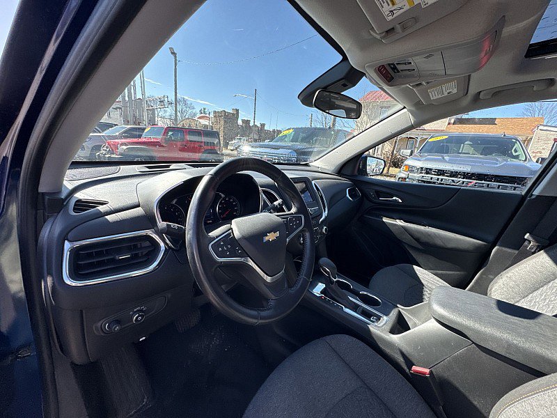 Certified 2022 Chevrolet Equinox LT image 2