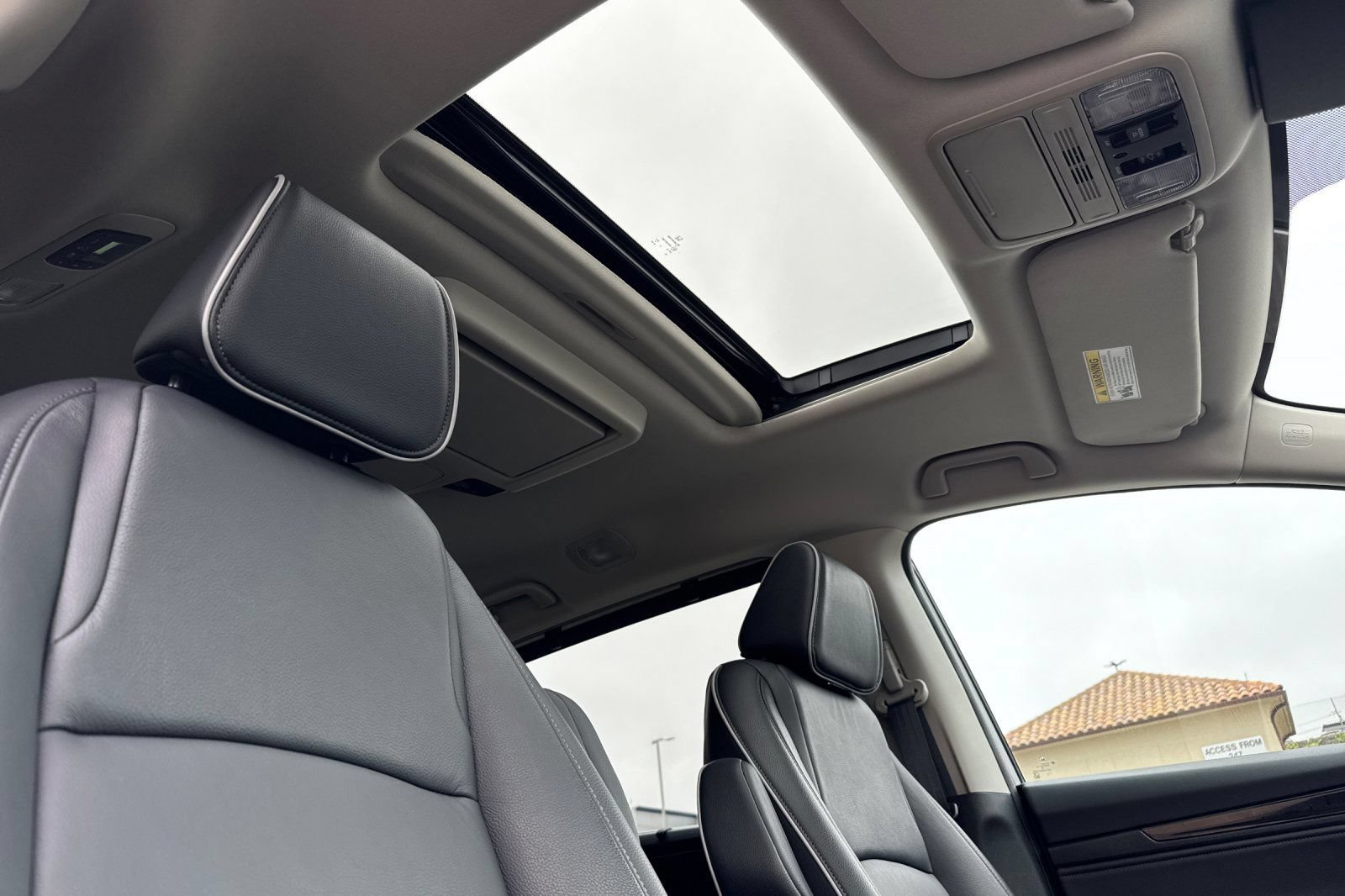 Used 2025 Honda Odyssey Touring image 22