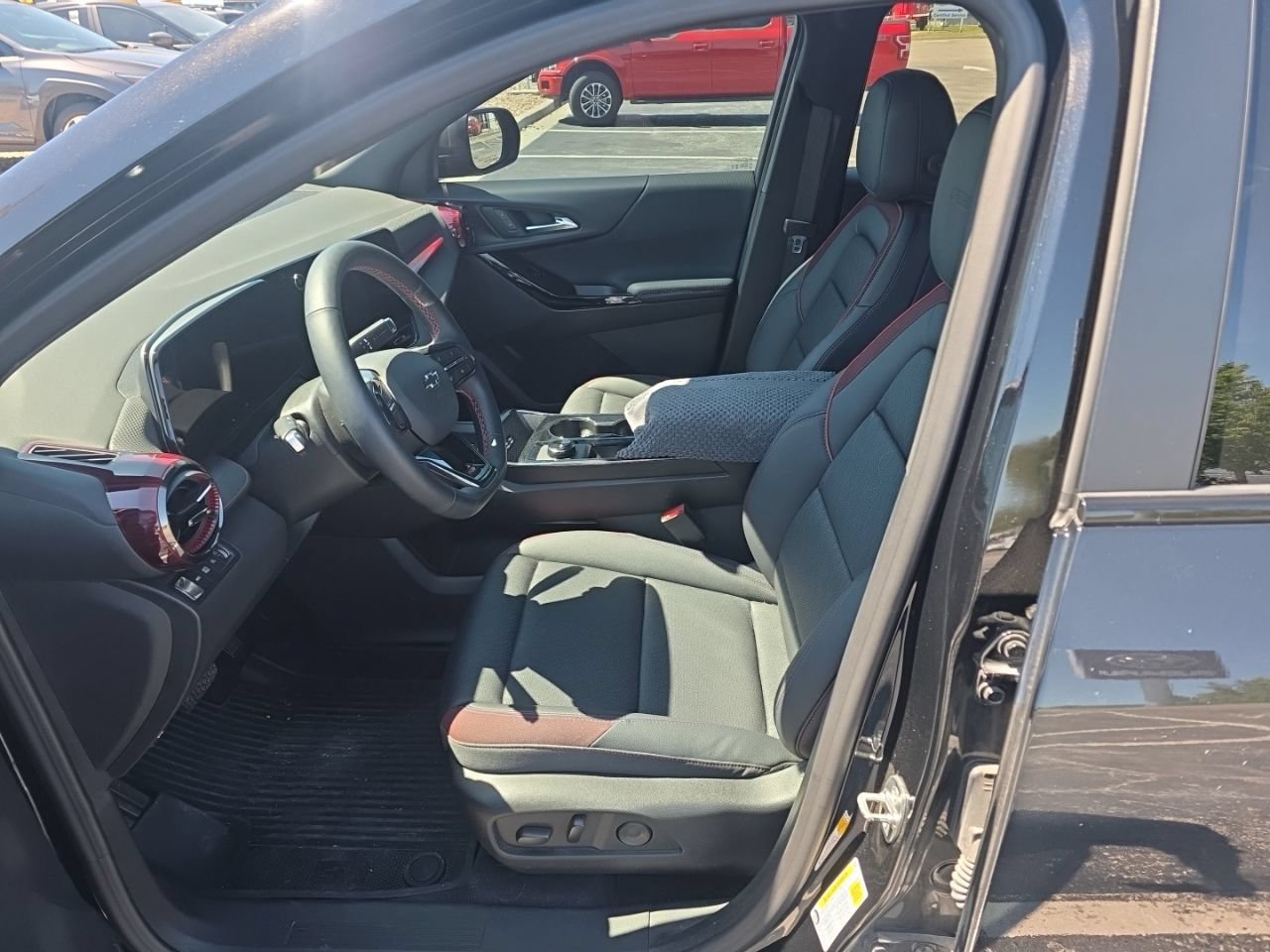 Used 2026 Chevrolet Equinox RS w/ Convenience Package III AWD/4WD image 9
