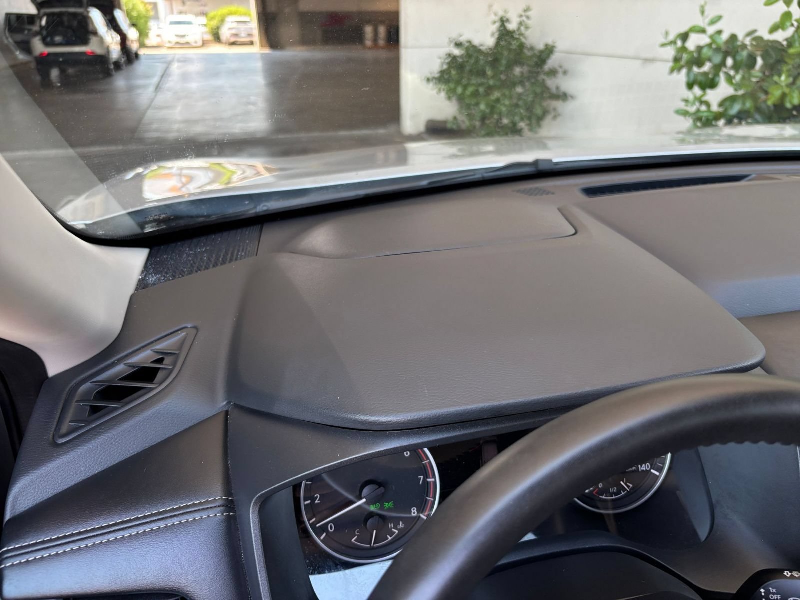 Used 2025 Nissan Rogue SV FWD image 36