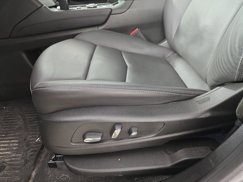 Used 2023 Cadillac XT5 Premium Luxury image 32