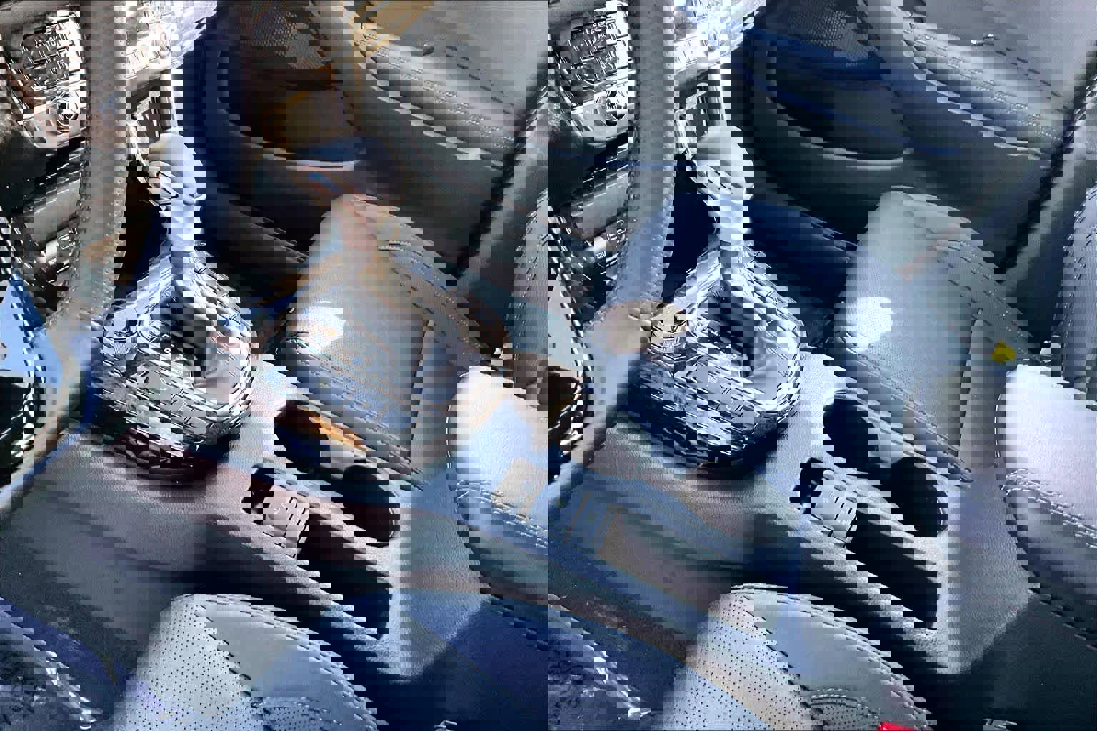 Used 2024 Kia Seltos SX image 16