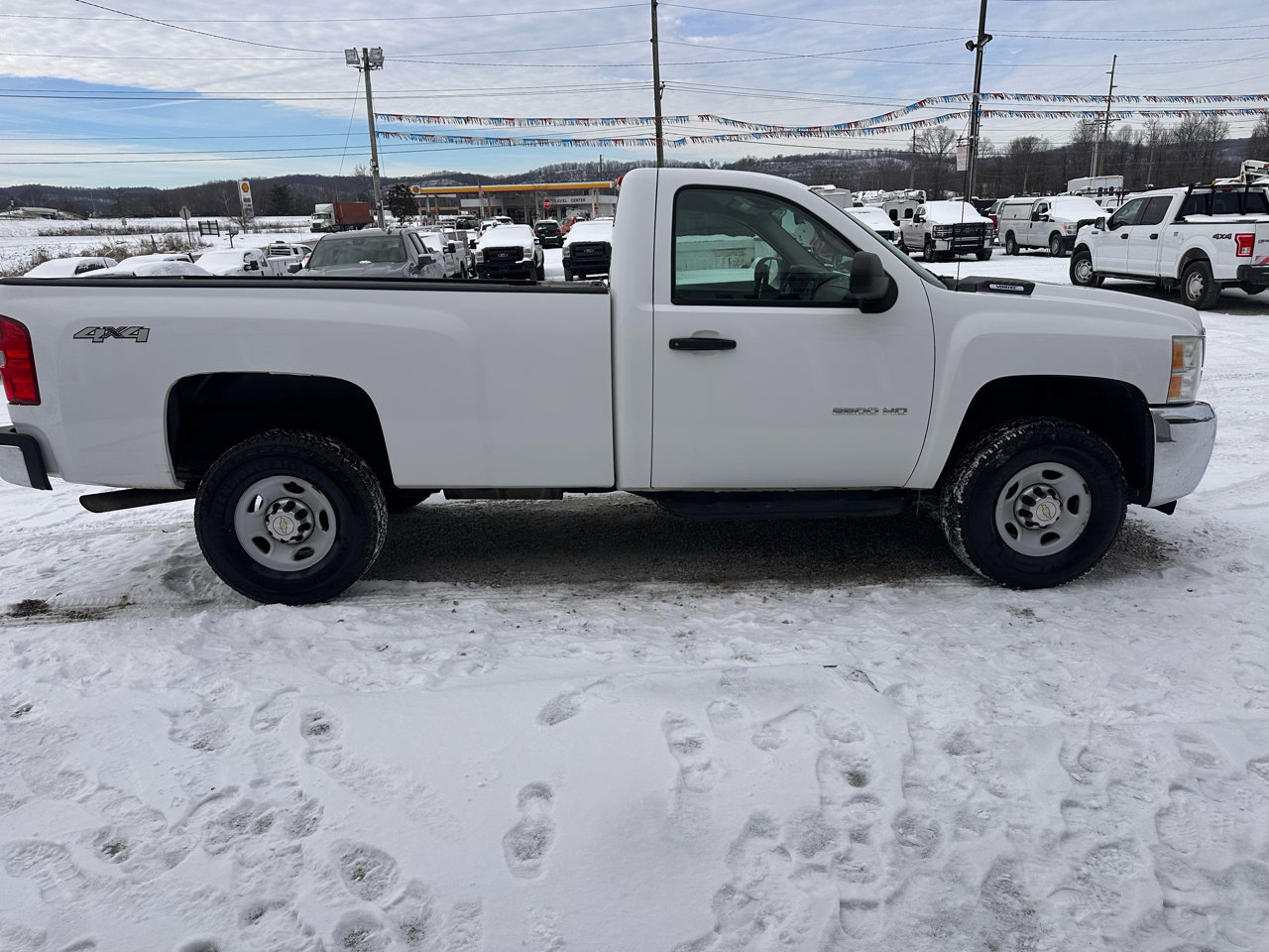 Used 2010 Chevrolet Silverado 2500 W/T w/ Snow Plow Prep Package image 2