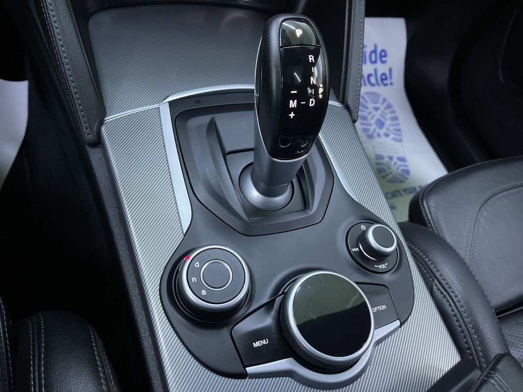 Used 2018 Alfa Romeo Stelvio Ti Sport image 25
