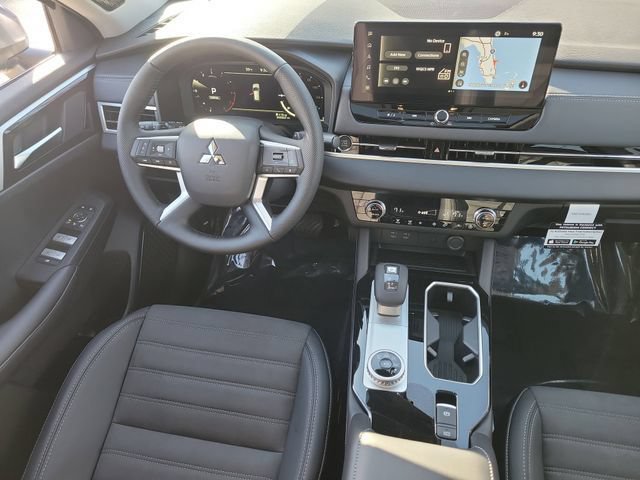 New 2026 Mitsubishi Outlander SE FWD image 16