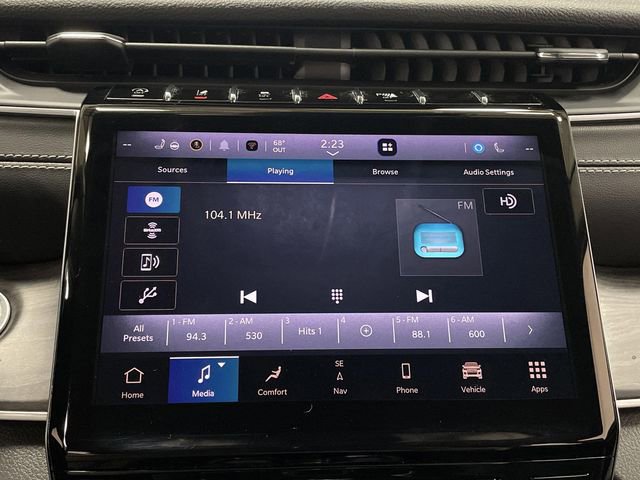 Used 2023 Jeep Grand Cherokee L Limited image 18