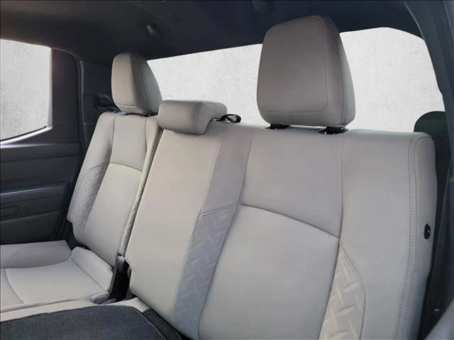 Used 2024 Toyota Tacoma SR5 AWD/4WD image 14