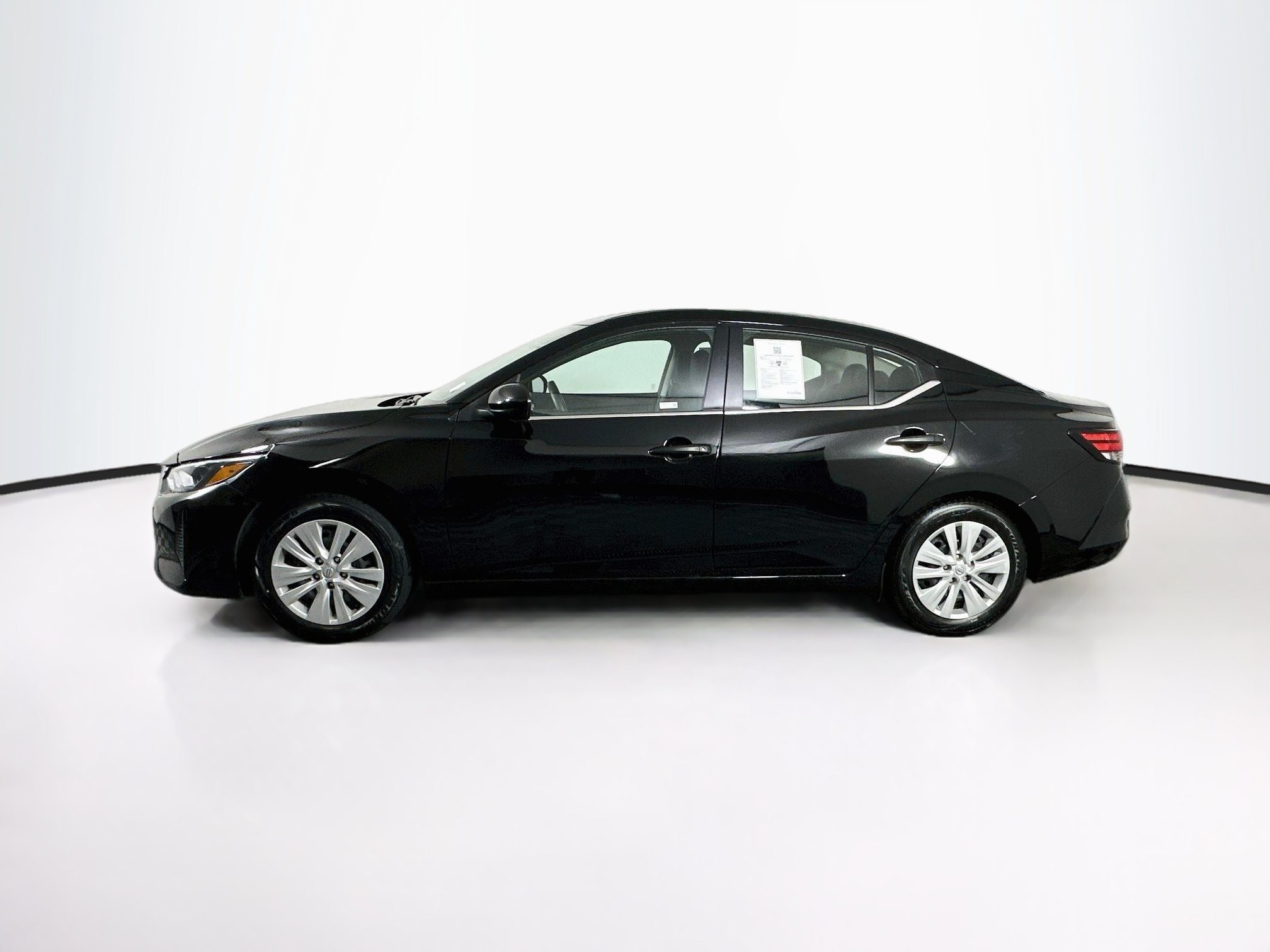 Used 2025 Nissan Sentra S FWD image 4