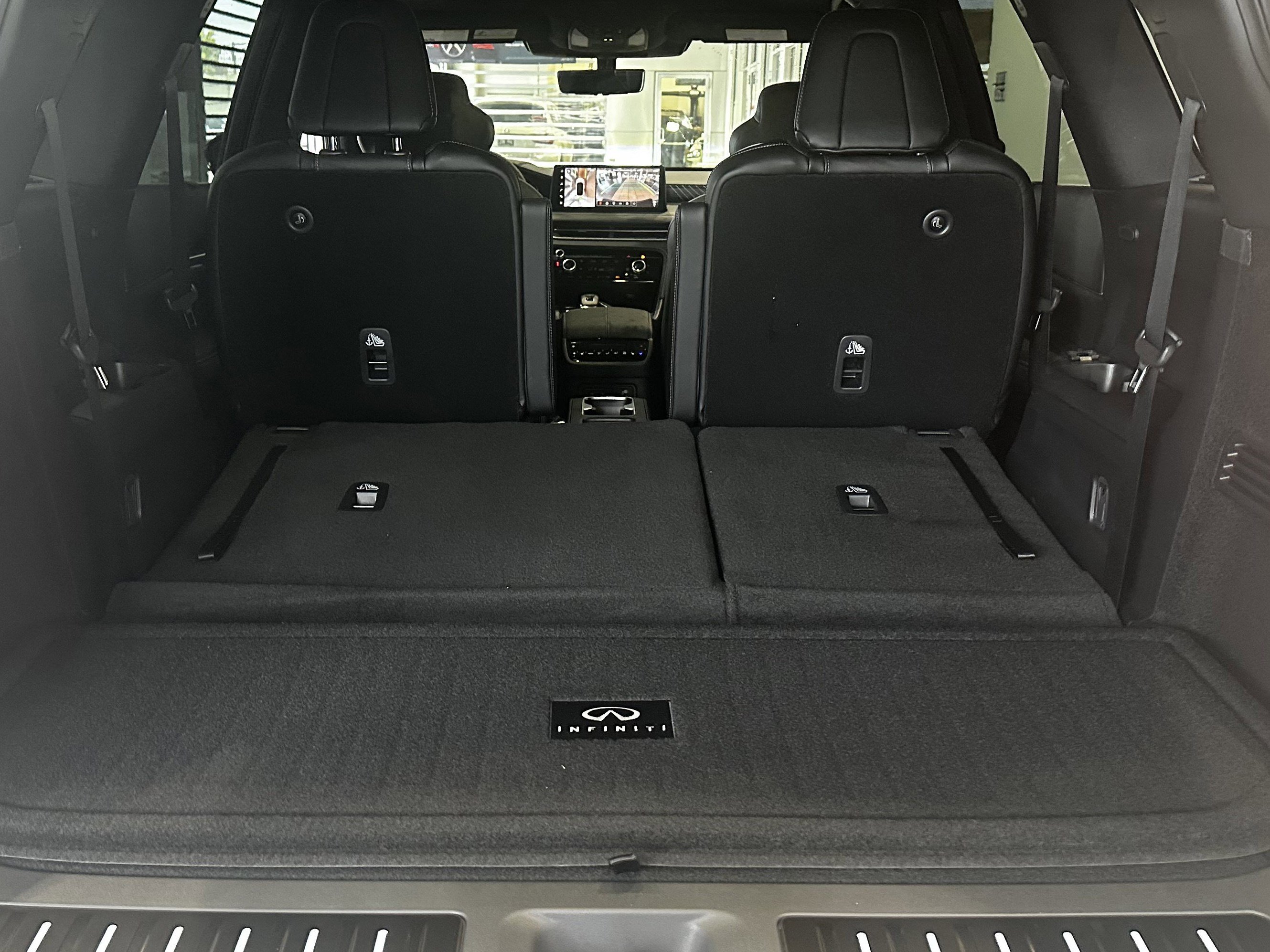 New 2026 INFINITI QX60 Autograph w/ Dark Cargo Package image 8