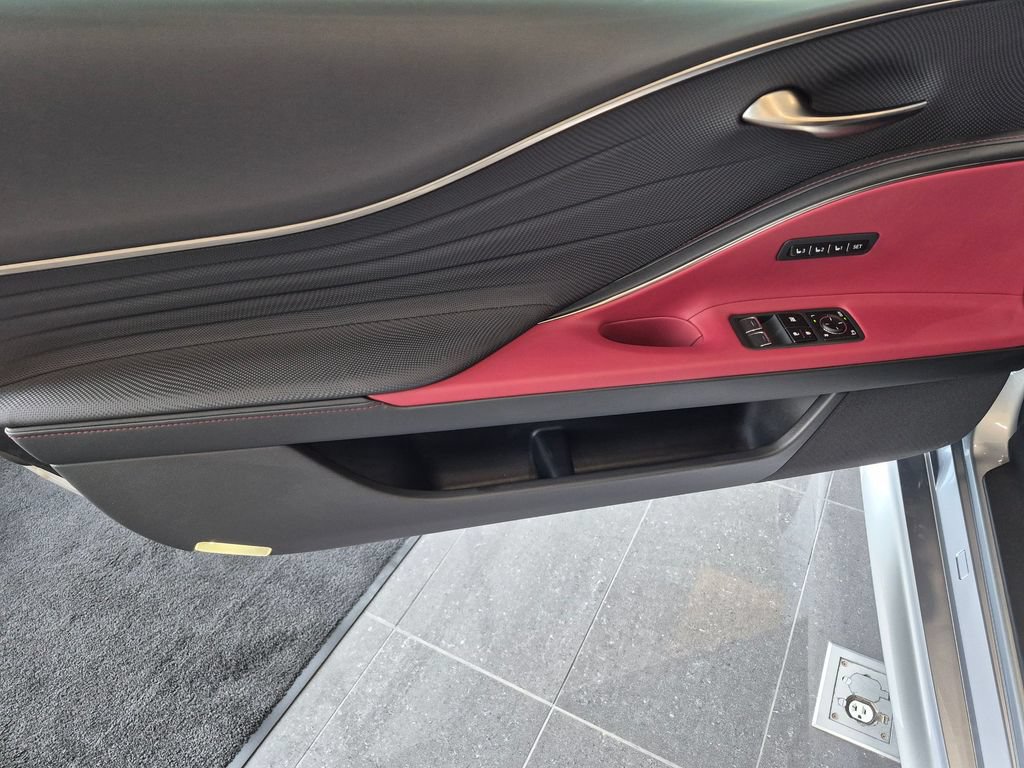 Certified 2022 Lexus LC 500 Convert w/ Accessory Package RWD image 18