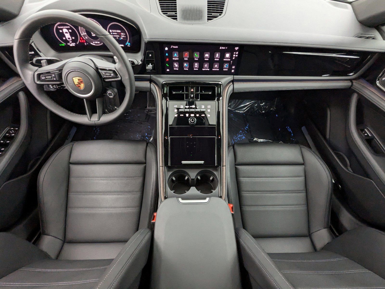 Used 2025 Porsche Panamera 4 image 21