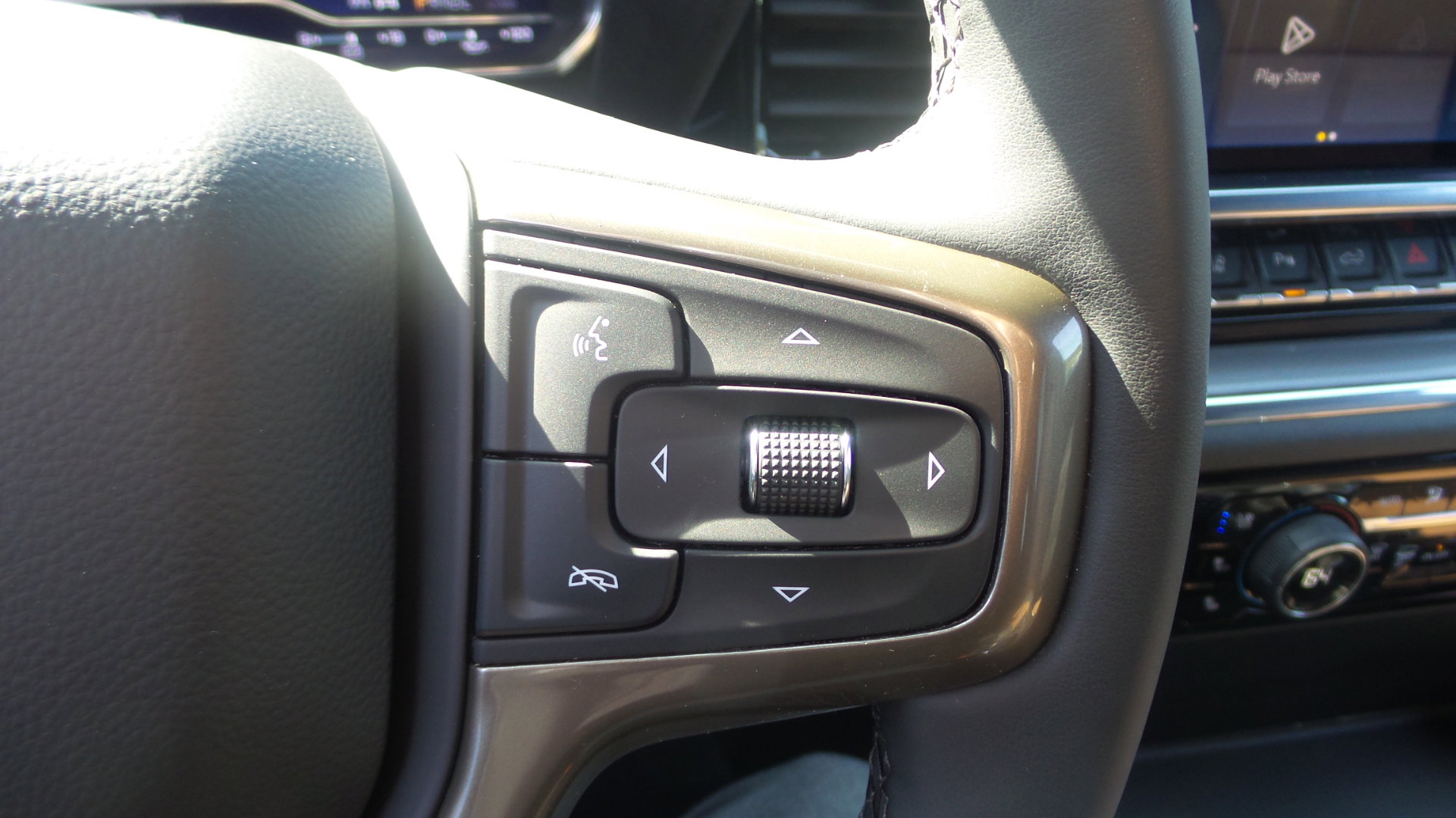 Used 2024 Chevrolet Silverado 2500 High Country image 15
