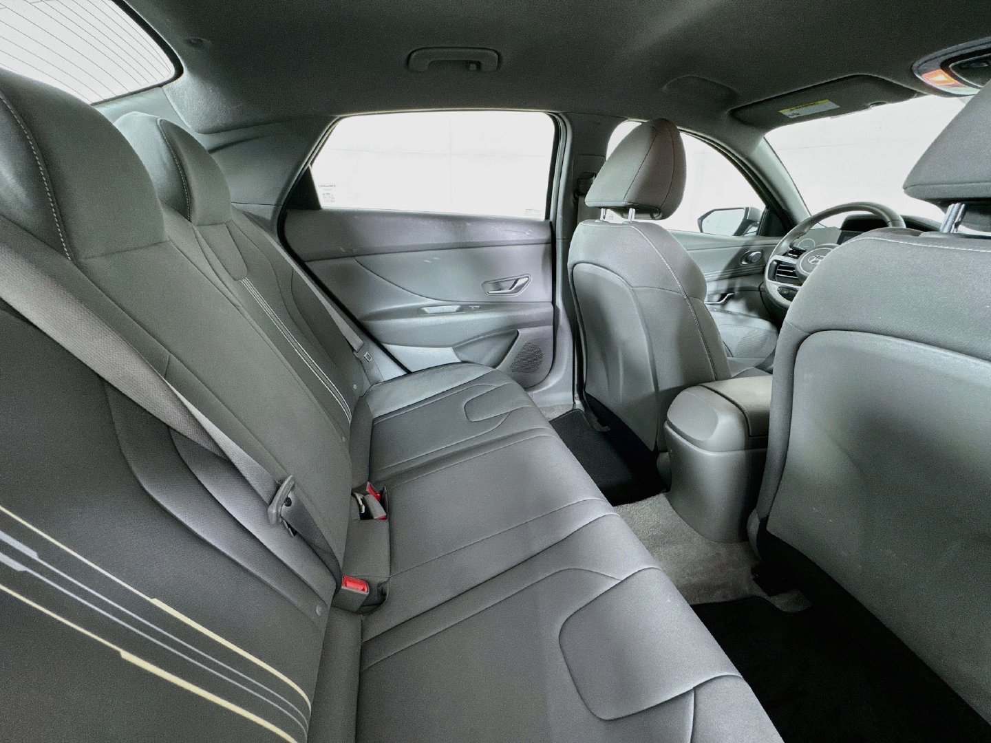 Used 2023 Hyundai Elantra SEL w/ Convenience Package FWD image 24