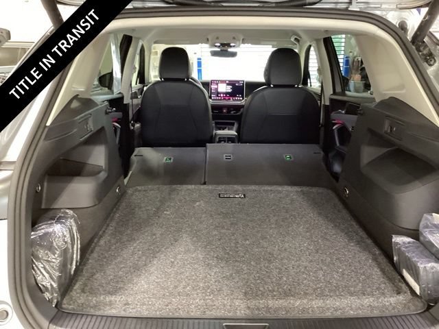 Used 2026 Volkswagen Tiguan SE AWD/4WD image 16