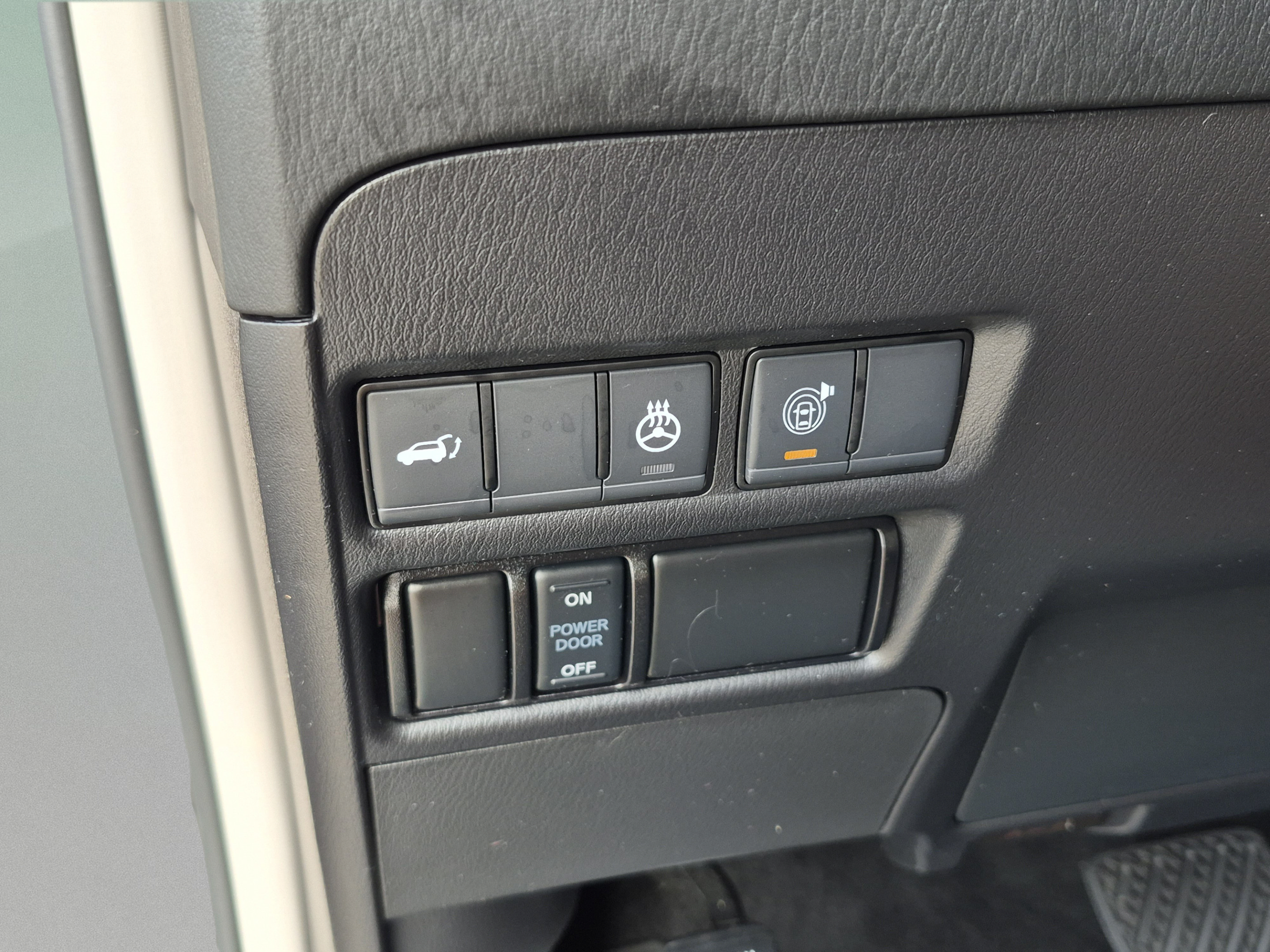 Certified 2023 Nissan Armada Platinum w/ Captain's Chairs Package RWD image 34