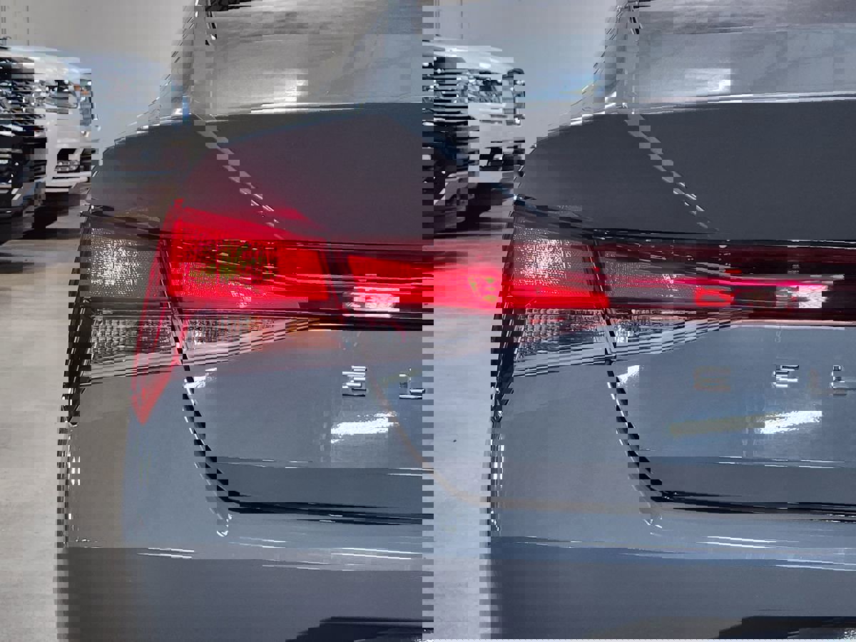 Used 2022 Hyundai Elantra SEL w/ Convenience Package FWD image 20