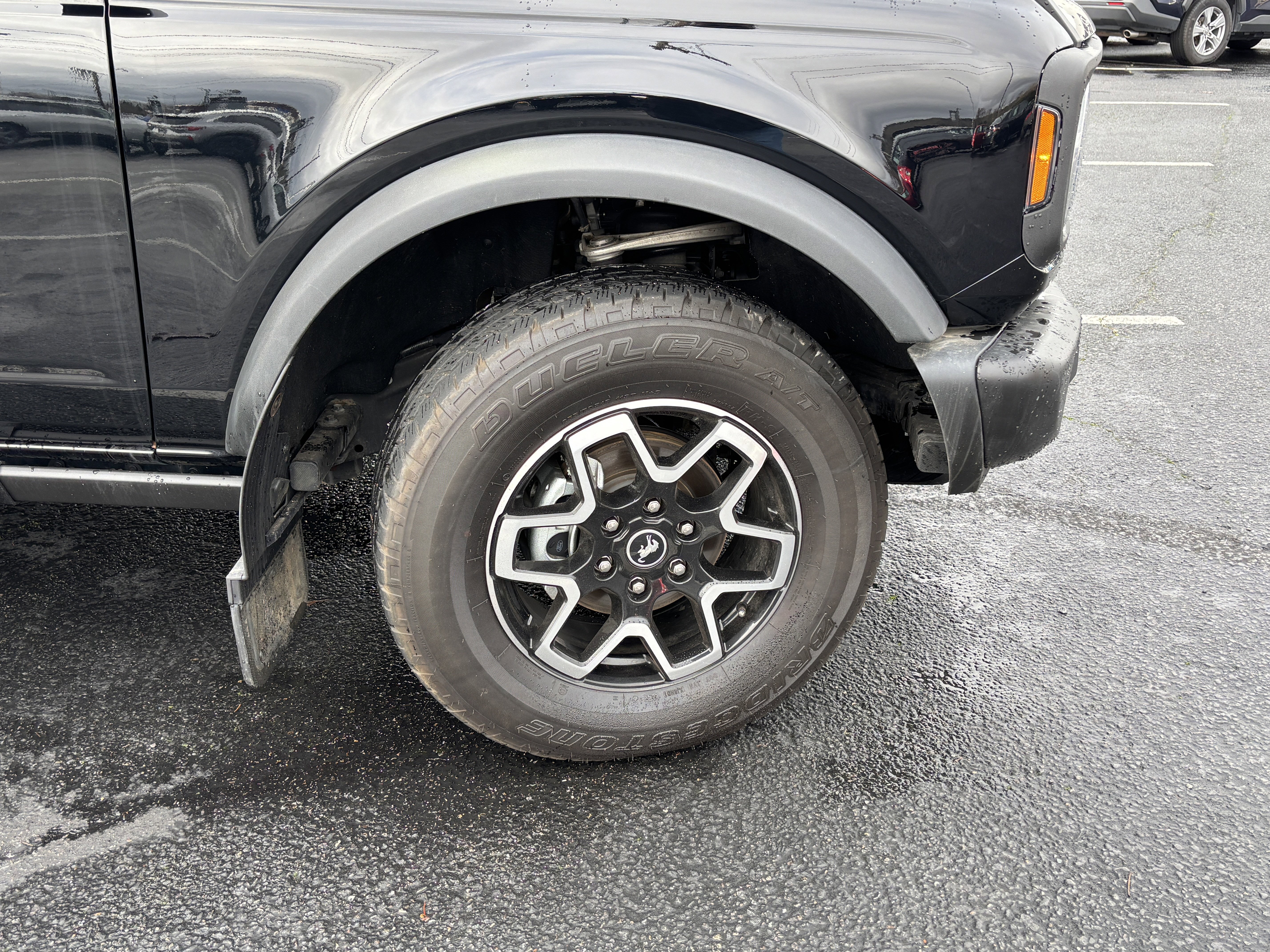 Used 2022 Ford Bronco Black Diamond image 8