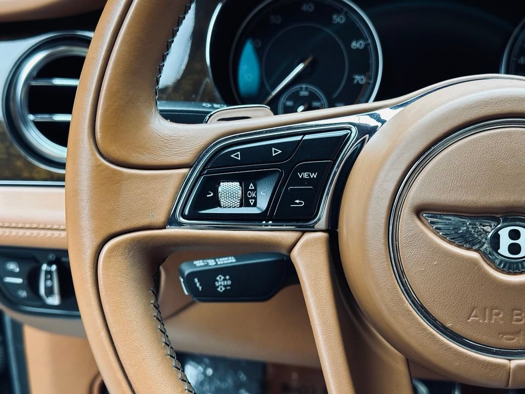 Used 2019 Bentley Bentayga AWD/4WD image 29