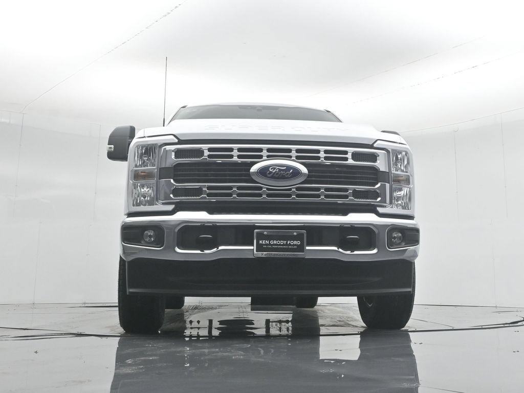New 2026 Ford F250 XLT w/ FX4 Off-Road Package AWD/4WD image 49