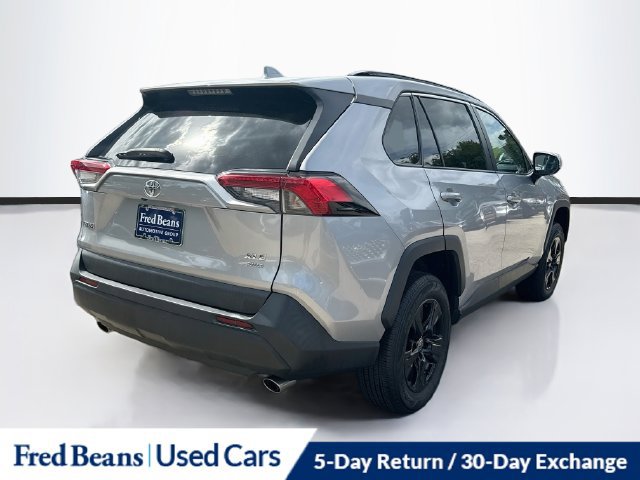 Used 2022 Toyota RAV4 XLE AWD/4WD image 10
