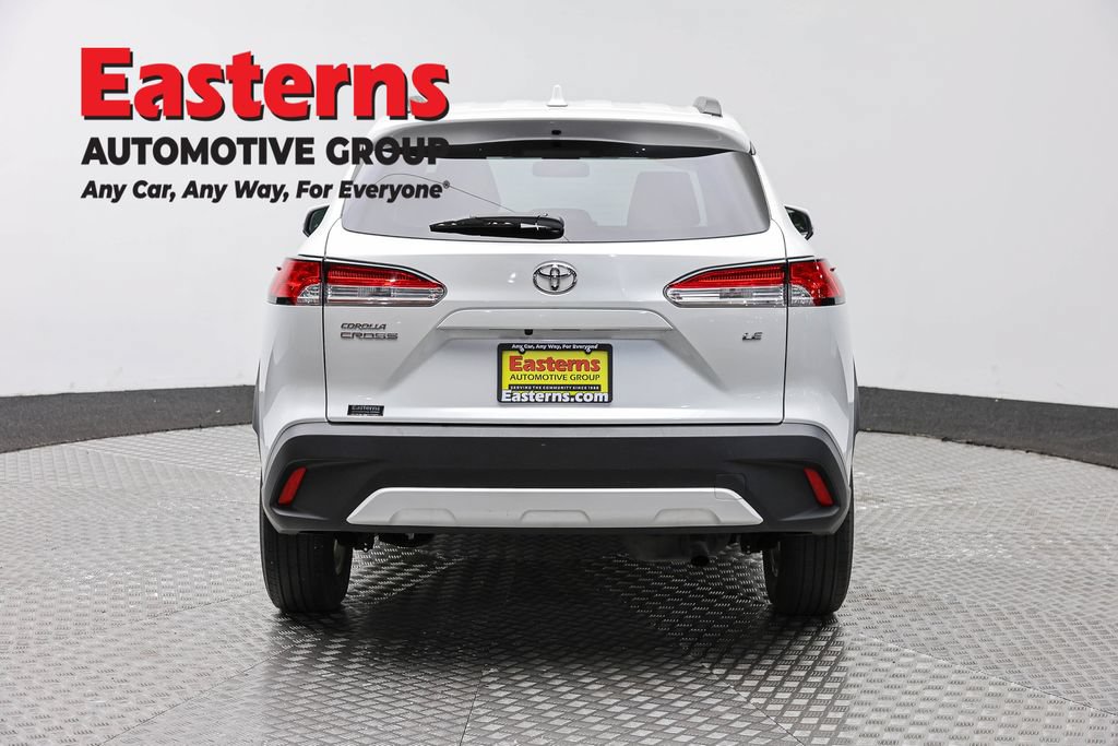 Used 2022 Toyota Corolla Cross LE FWD image 6