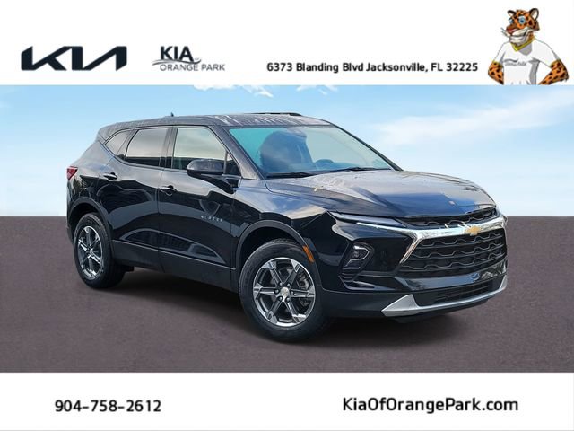 Used 2025 Chevrolet Blazer LT image 1