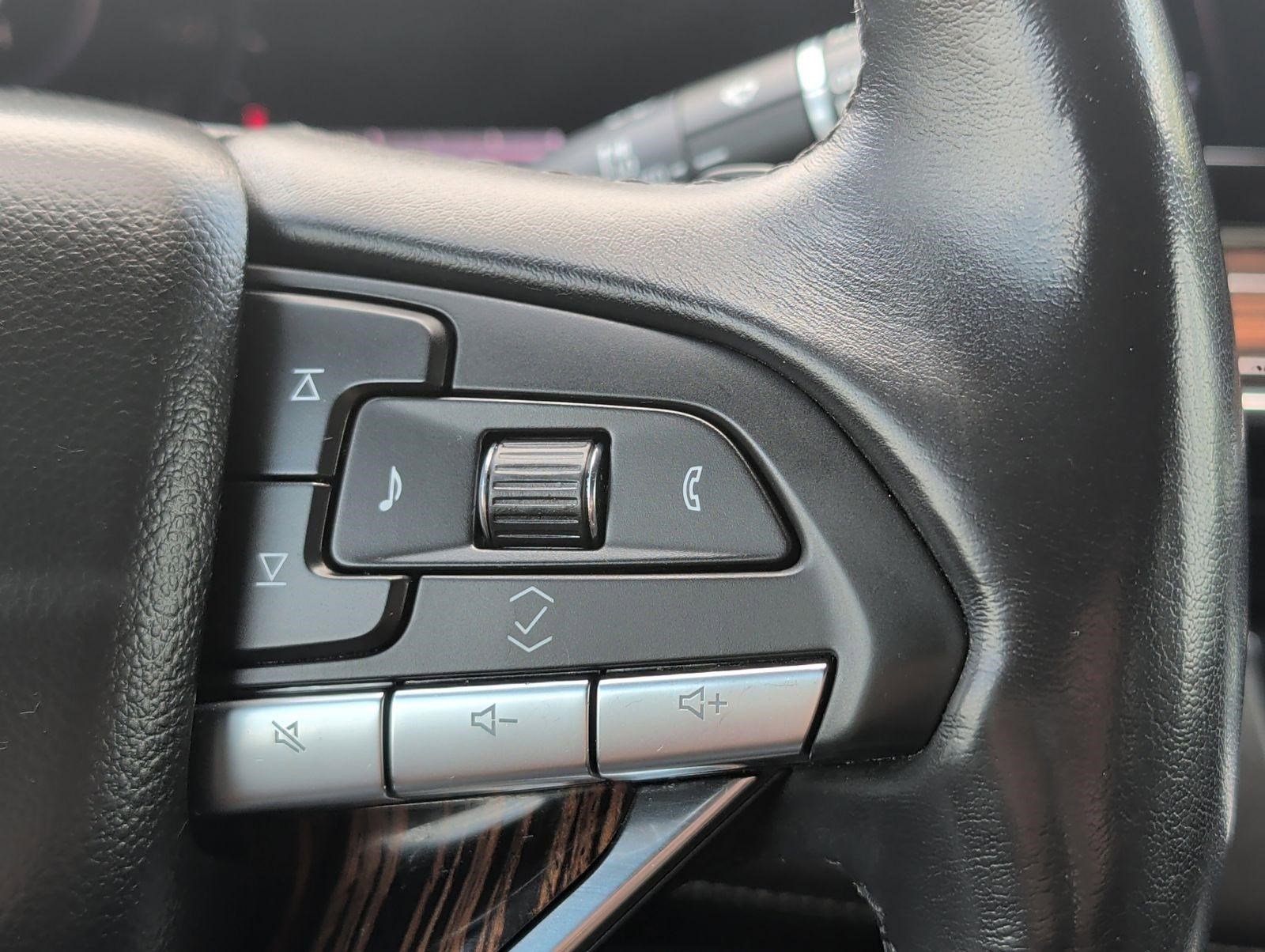 Used 2021 Cadillac Escalade Premium Luxury image 14