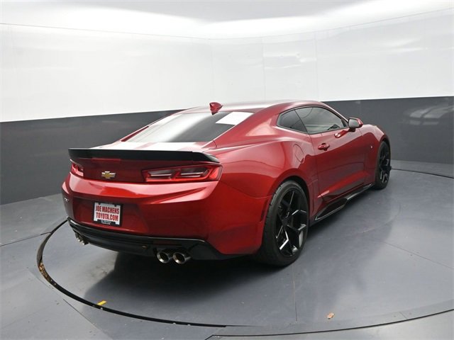 Used 2017 Chevrolet Camaro SS image 7