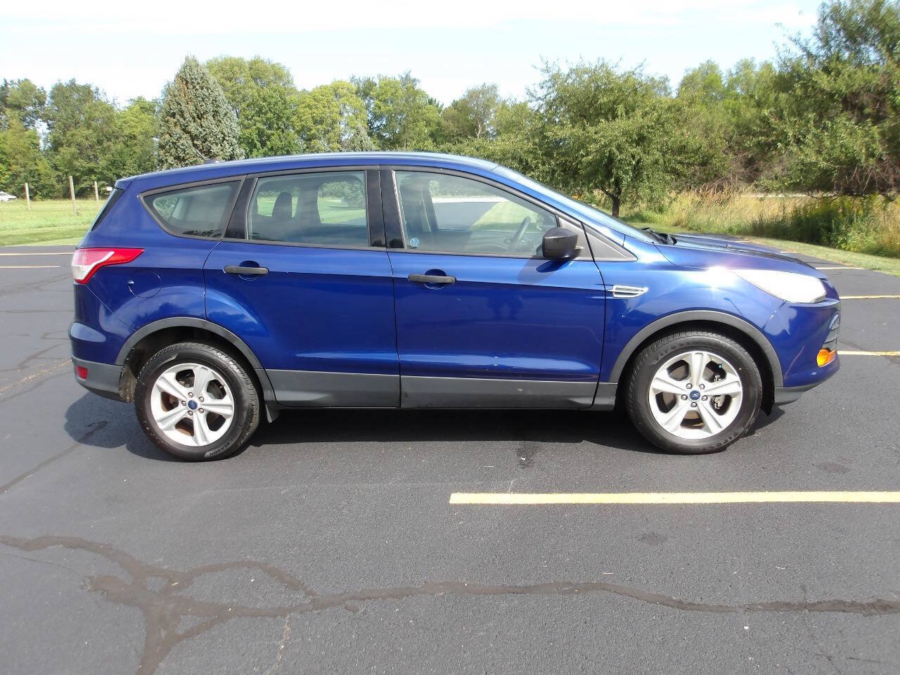 Used 2014 Ford Escape S FWD image 2