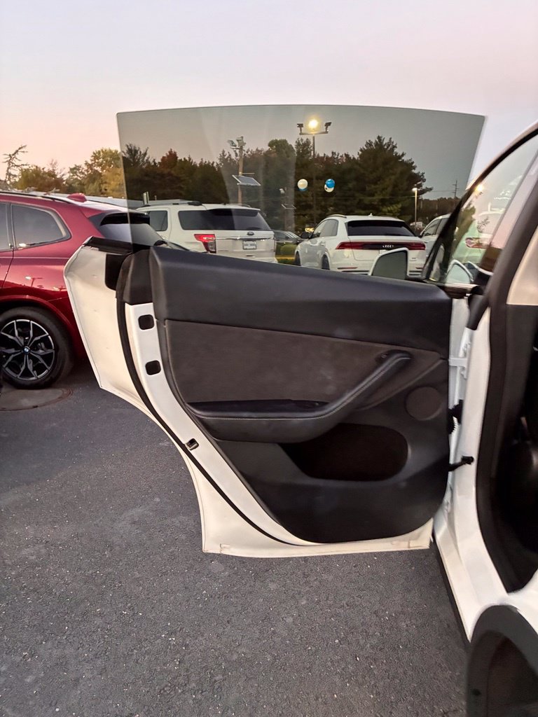 Used 2023 Tesla Model Y Long Range AWD/4WD image 26