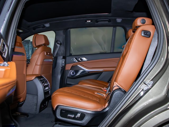 New 2026 BMW X7 M60i image 22