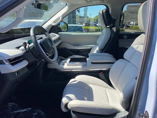 New 2026 Lincoln Navigator L Reserve AWD/4WD image 10