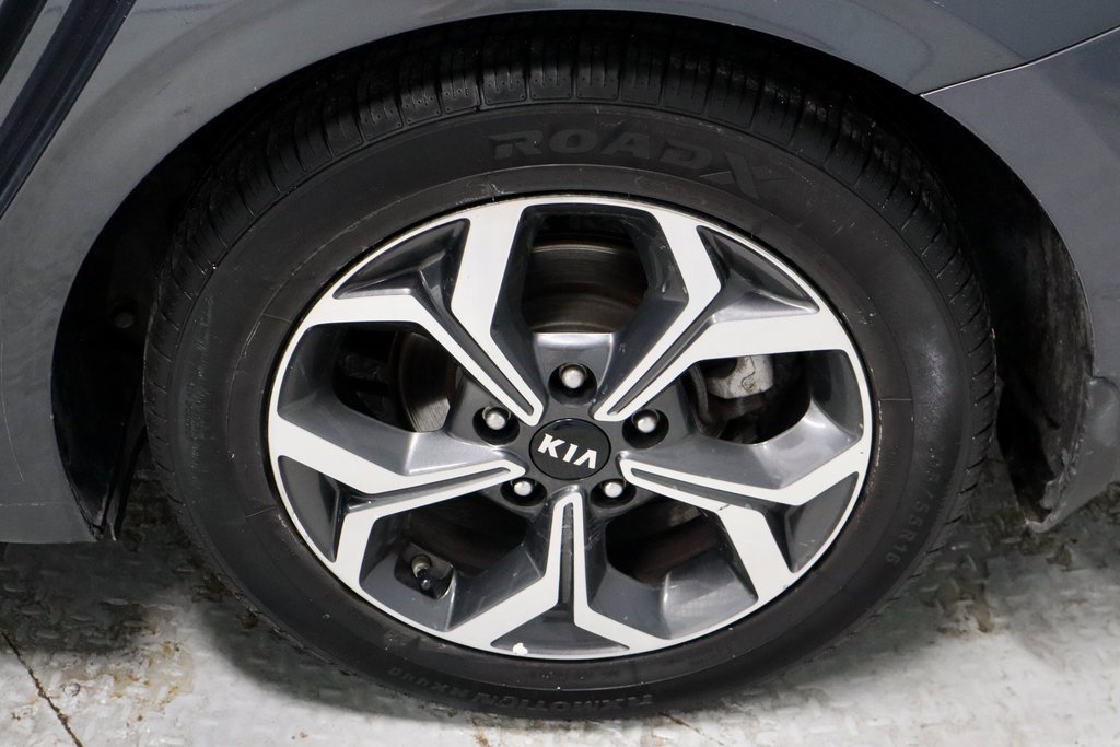 Used 2021 Kia Forte LXS image 18