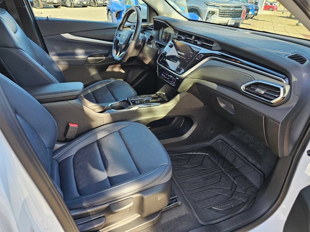 Used 2023 Chevrolet Bolt EUV LT FWD image 13
