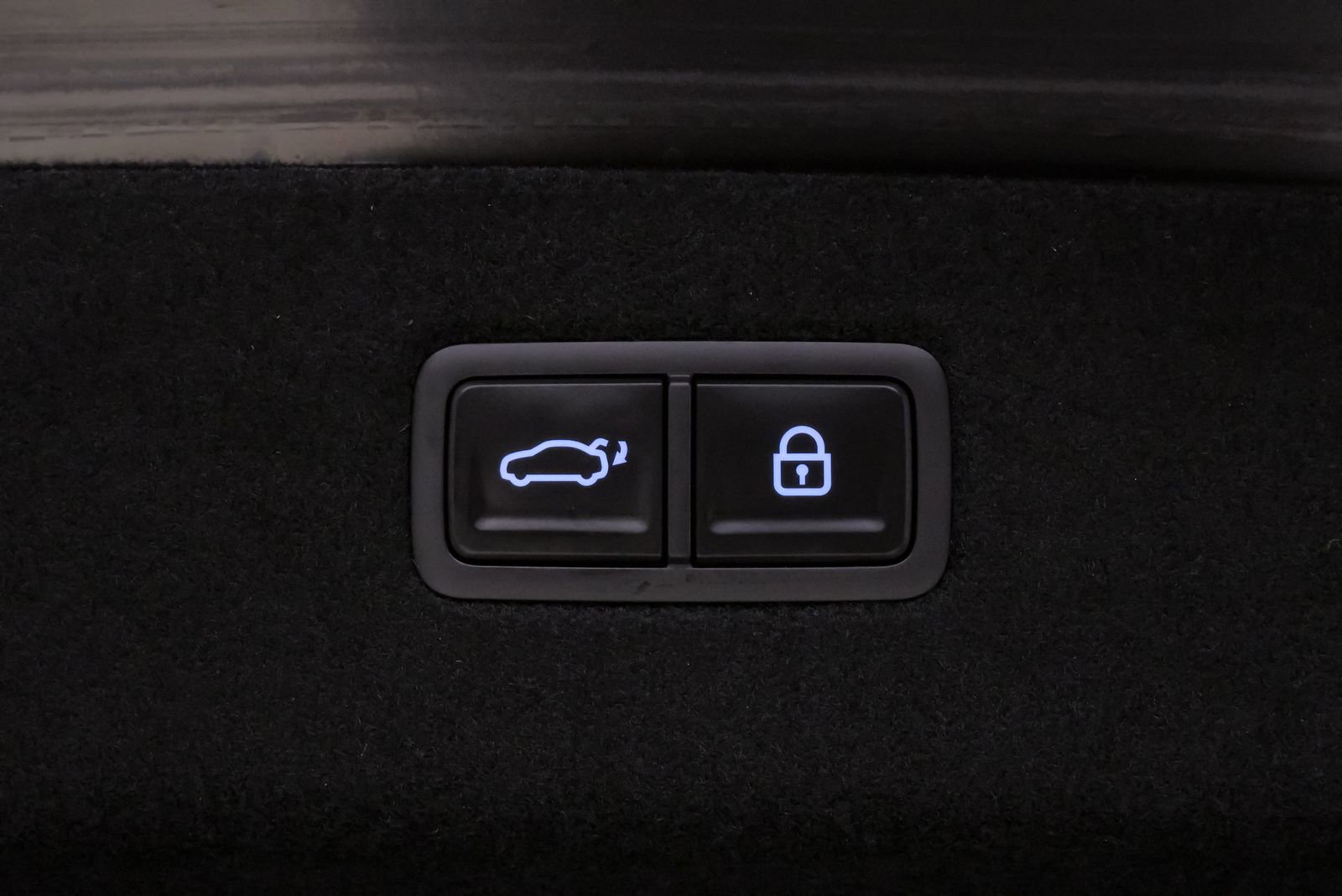 Certified 2025 Genesis G90 3.5T image 37