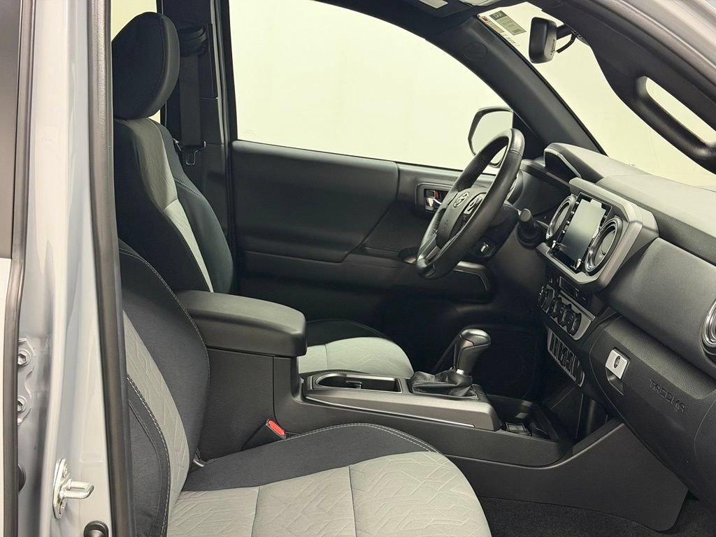 Used 2021 Toyota Tacoma TRD Sport AWD/4WD image 15