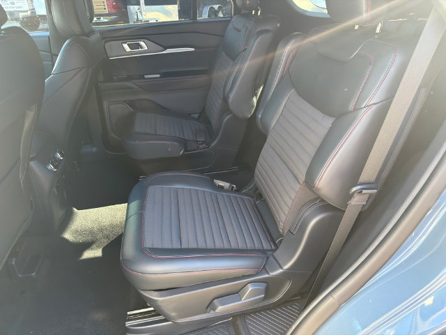New 2026 Ford Explorer ST-Line w/ ST-Line Street Pack RWD image 23