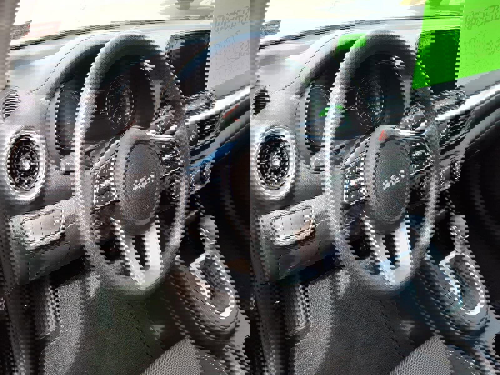 Used 2023 Kia Forte LXS image 9