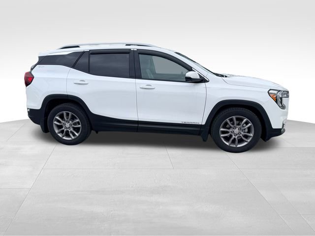 Used 2023 GMC Terrain SLT w/ Infotainment Package II image 4