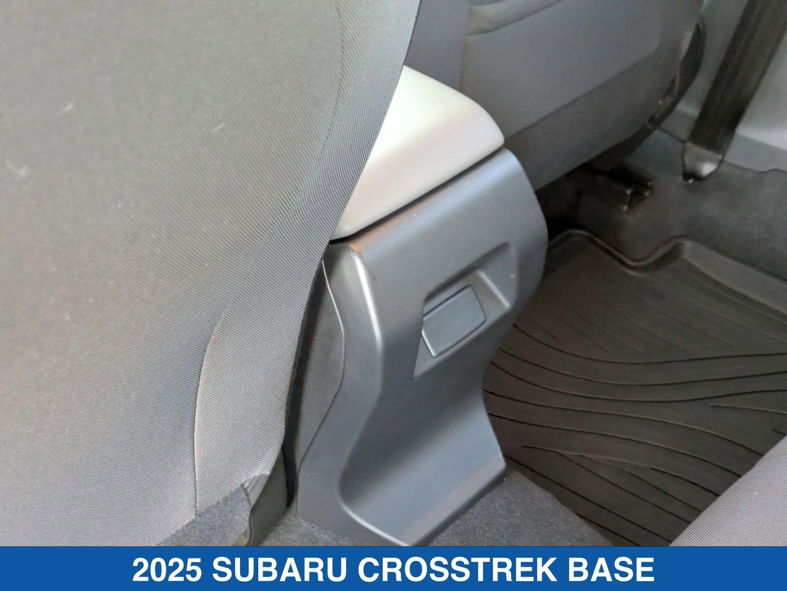 Certified 2025 Subaru Crosstrek 2.0i image 30