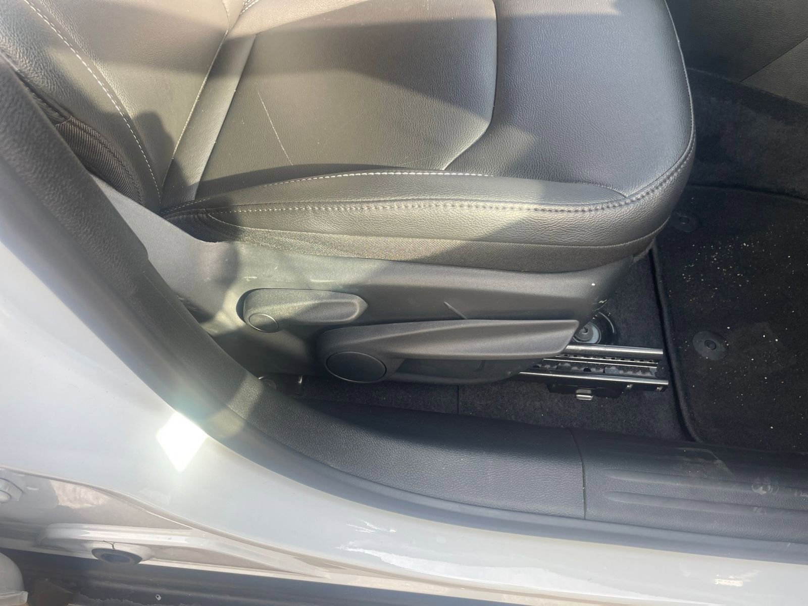 Used 2025 Jeep Compass Limited AWD/4WD image 27