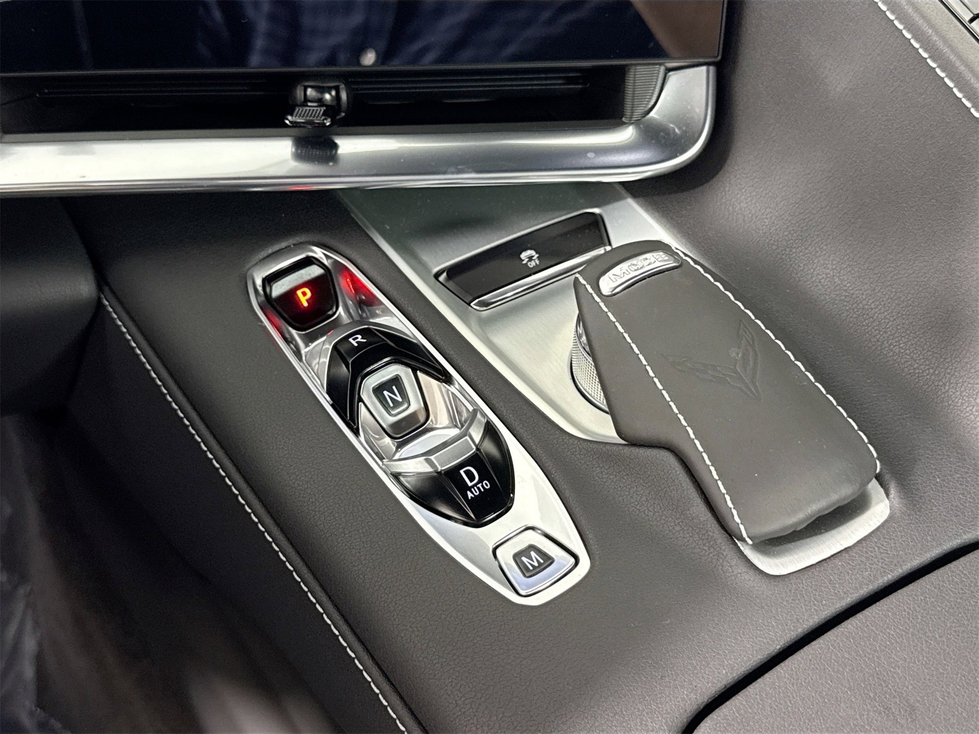 Used 2022 Chevrolet Corvette Stingray Coupe w/ 1LT image 15