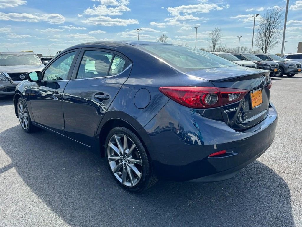 Used 2018 MAZDA MAZDA3 Touring image 5