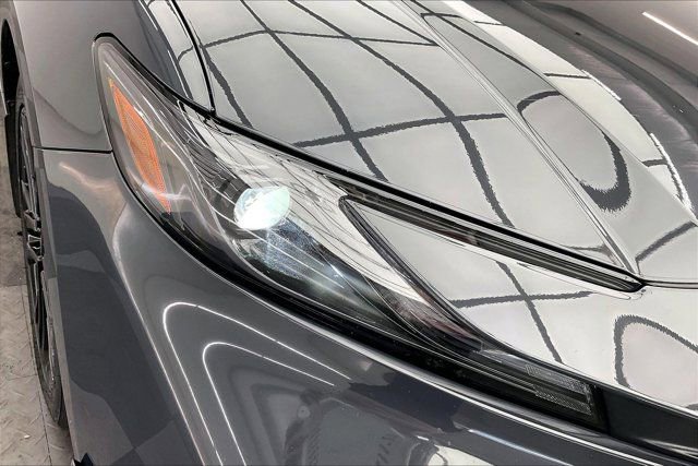Used 2025 Toyota Camry SE w/ Convenience Package image 28