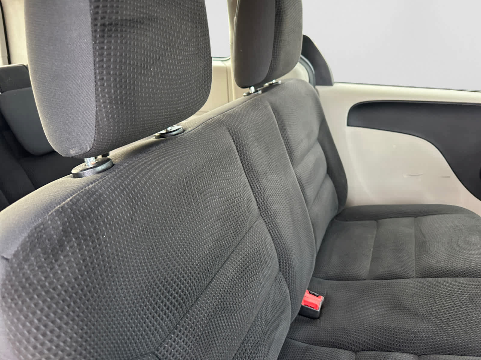 Used 2019 Dodge Grand Caravan SE FWD image 20
