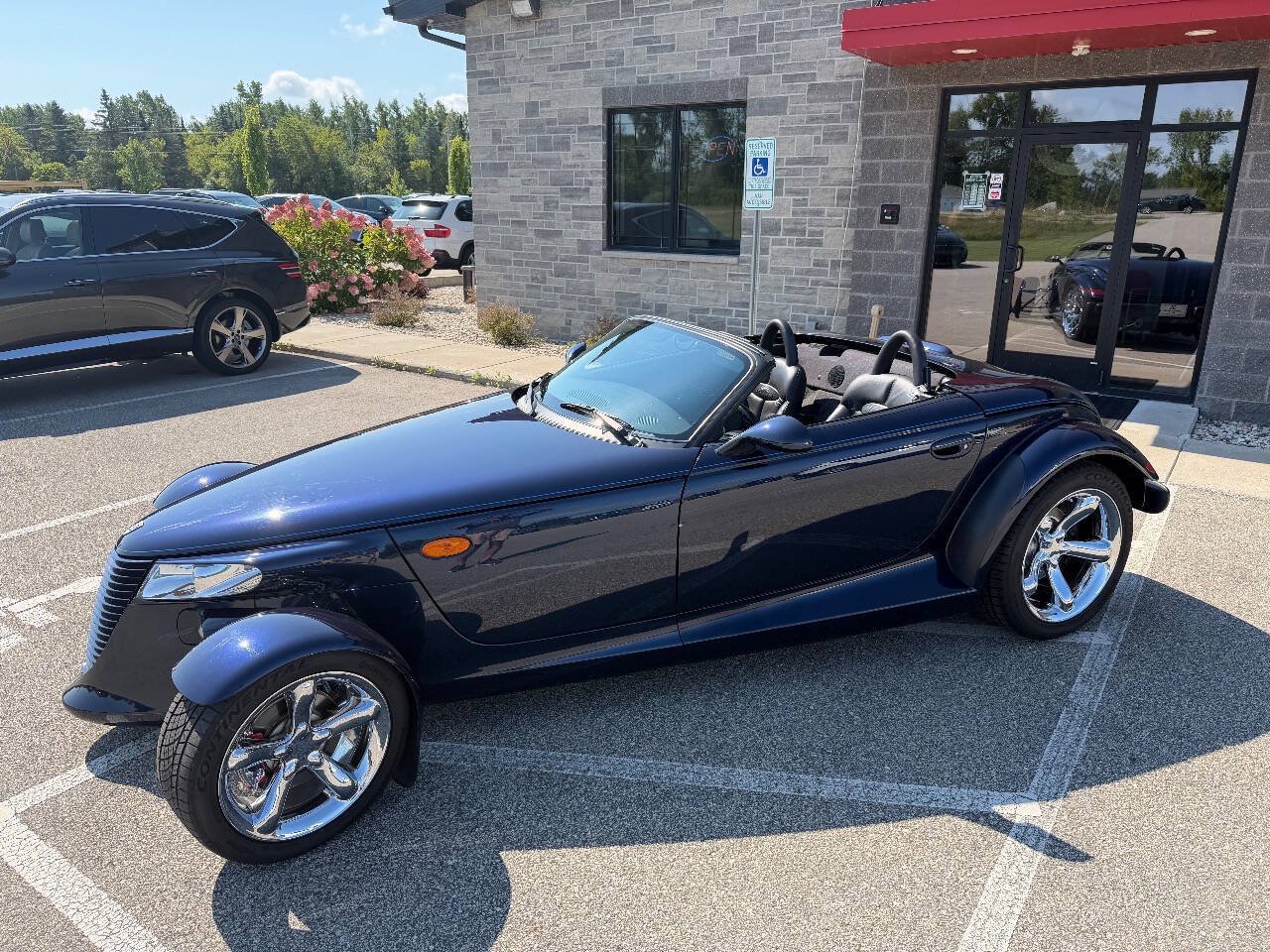 Used 2001 Chrysler Prowler RWD image 4