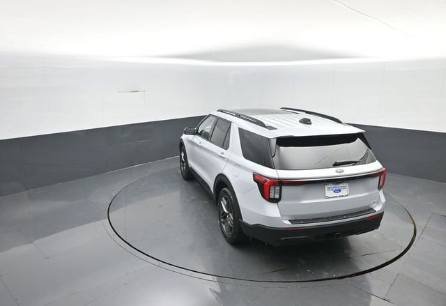 New 2026 Ford Explorer ST-Line w/ ST-Line Street Pack image 25
