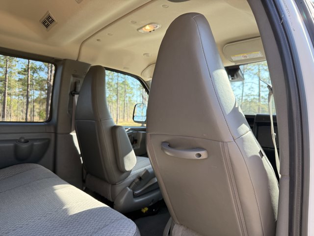 Used 2025 Chevrolet Express 3500 LT w/ LT Preferred Equipment Group RWD image 25